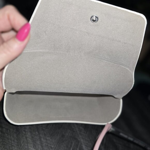 Michael Kors Cat Eye Sunglasses - Blush Pink - NEW with Case! - Picture 6 of 6